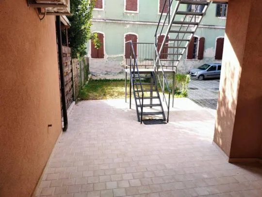 istra pazin kuća u nizu s potencijalom - slika 11
