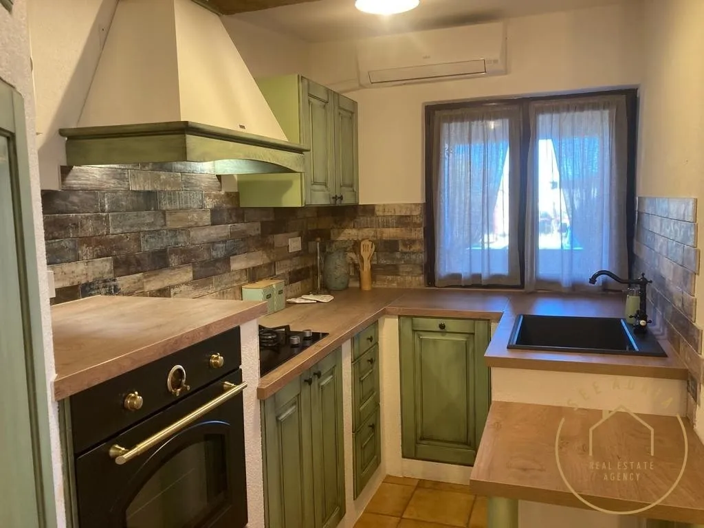 samostojeća kuća na odličnoj lokaciji - slika 11