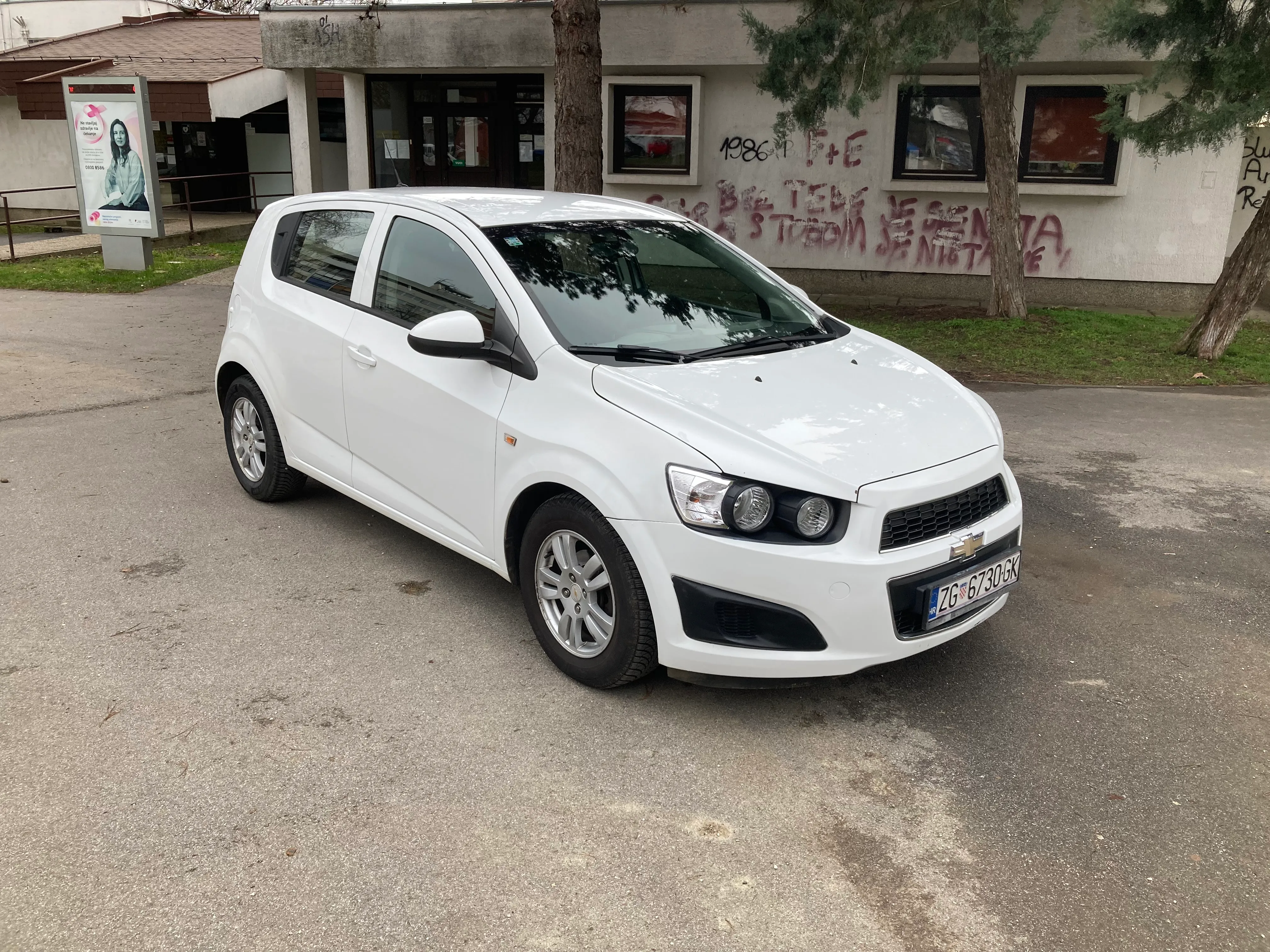 chevrolet aveo 1.2, 2900 eur, 157.125 km - slika 2
