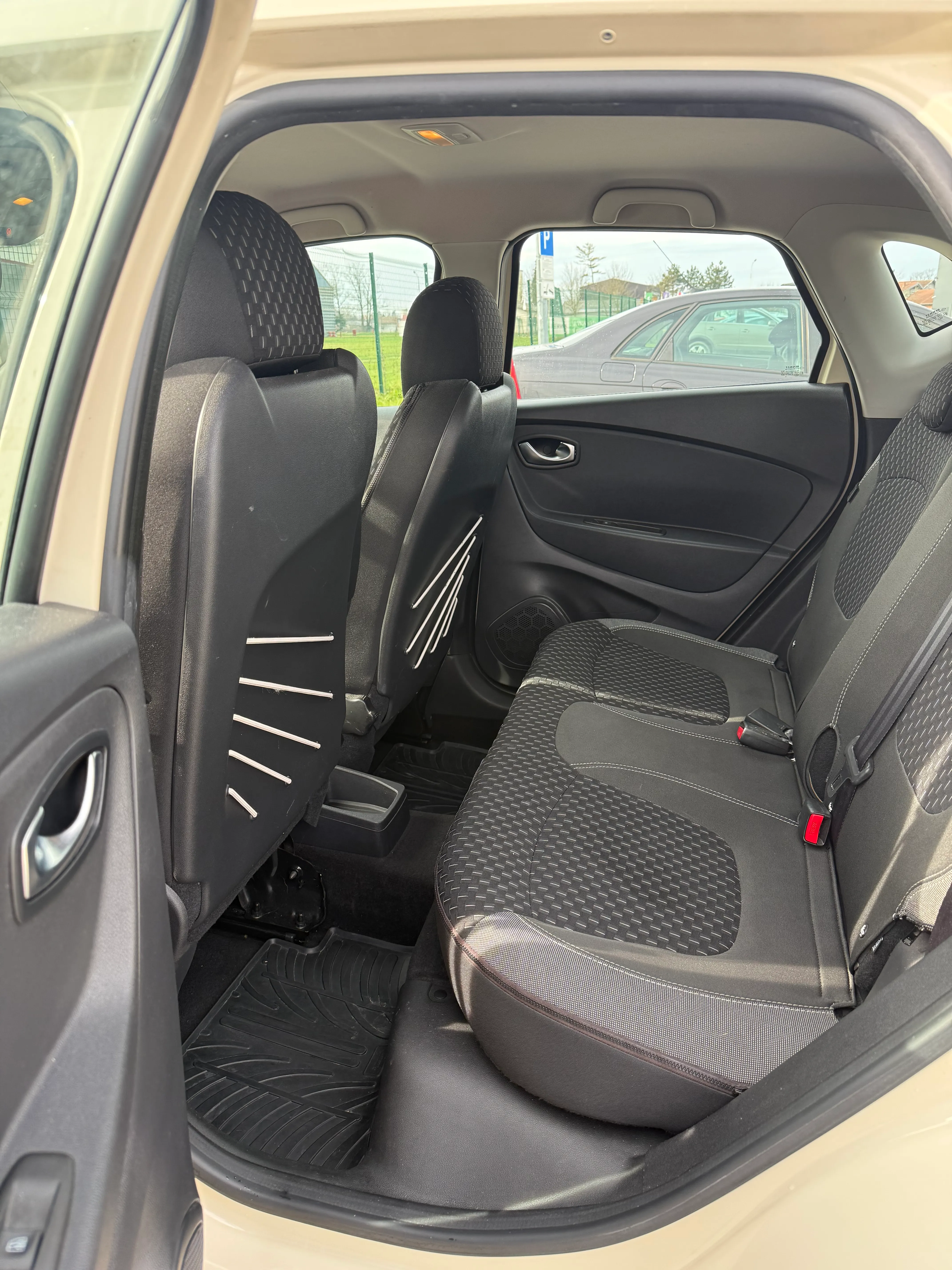 renault captur 1,5 dci energy - slika 8