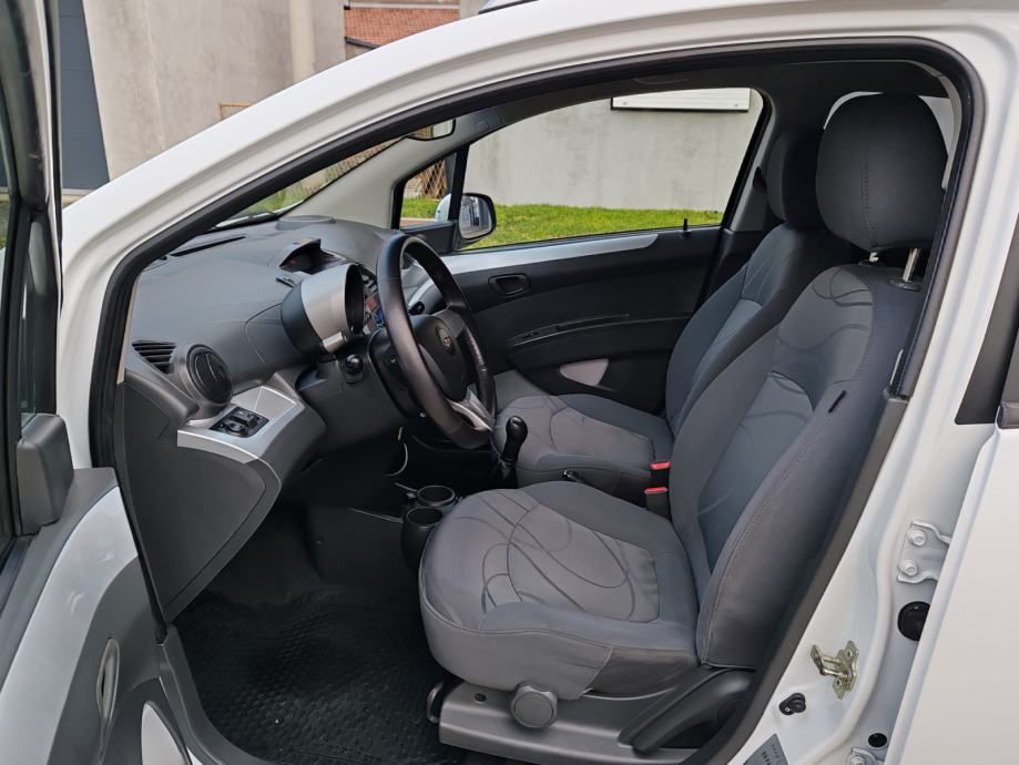 chevrolet spark spark 1,2 16v, 2011g. 142000 - slika 9