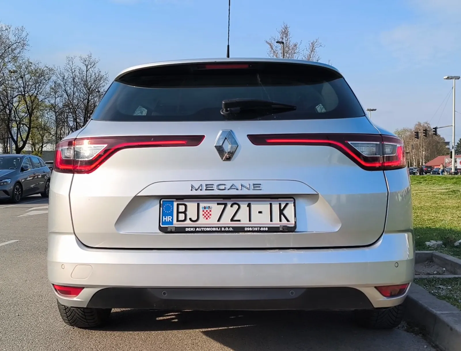 renault megane grandtour 1,5 dci, bussines, reg.1god - slika 9