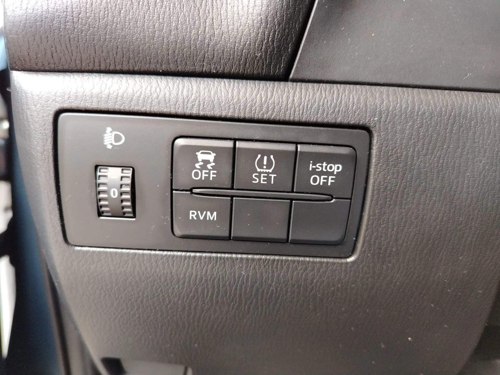 mazda 3 2.2 cdti sport at - slika 19