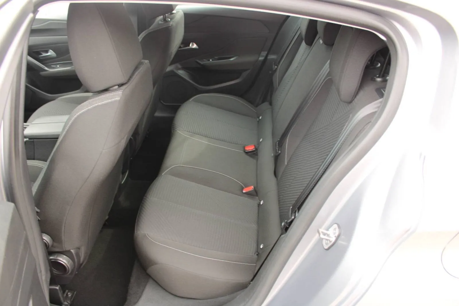 peugeot 308 1.6 plug-in hybrid 180 automatik *led, navigacija* - slika 11