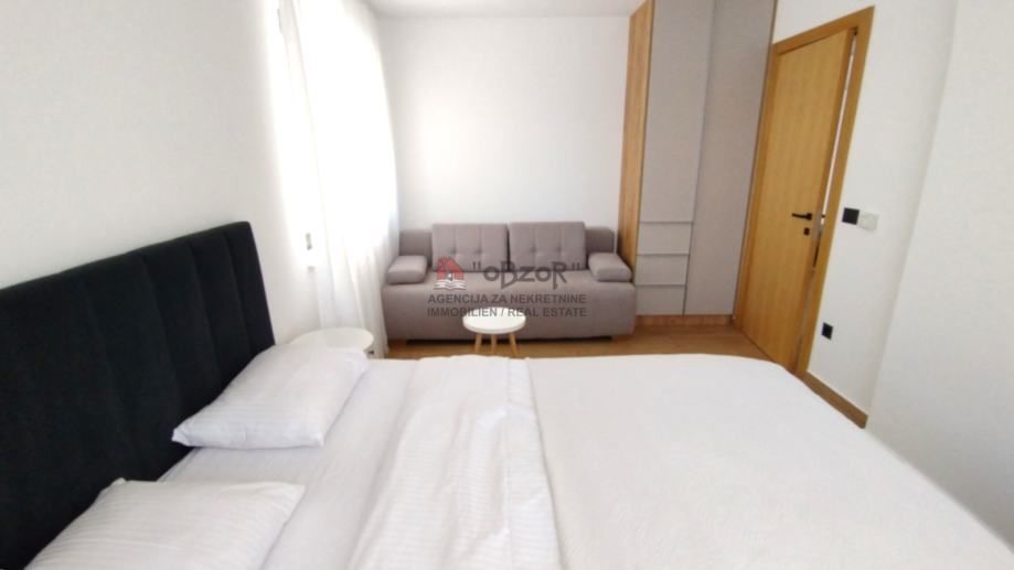petrčane-punta radman, tri namještena apartmana+wellness+dvorište - slika 10