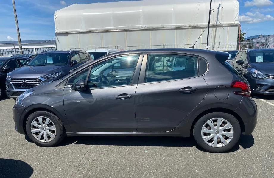 peugeot 208 1,2 pure tech,do 2 godine jamstva,u sustavu pdv-a. - slika 7
