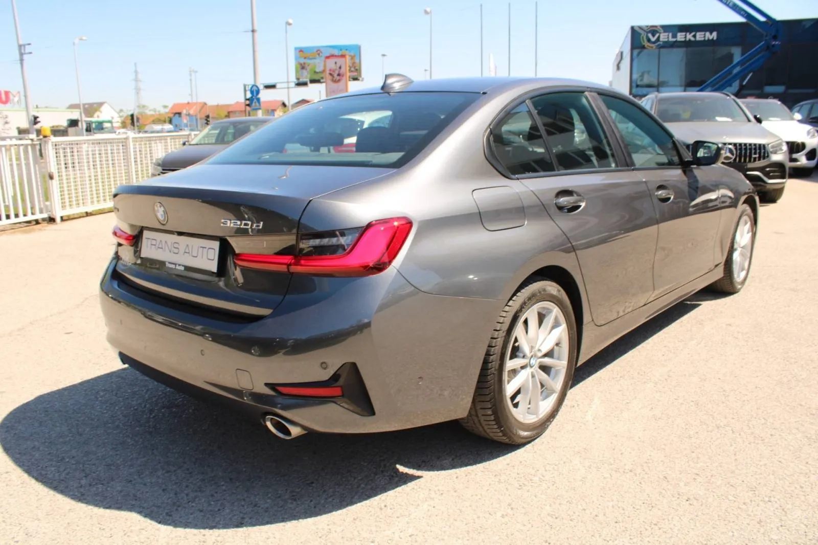 bmw serija 3 320d xdrive automatik *led, navigacija* - slika 5