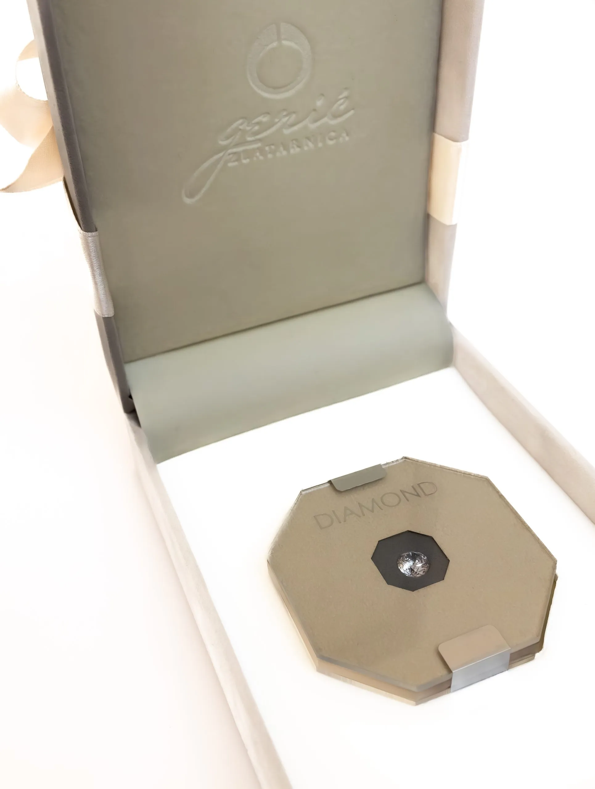 diamonds for gift - slika 2