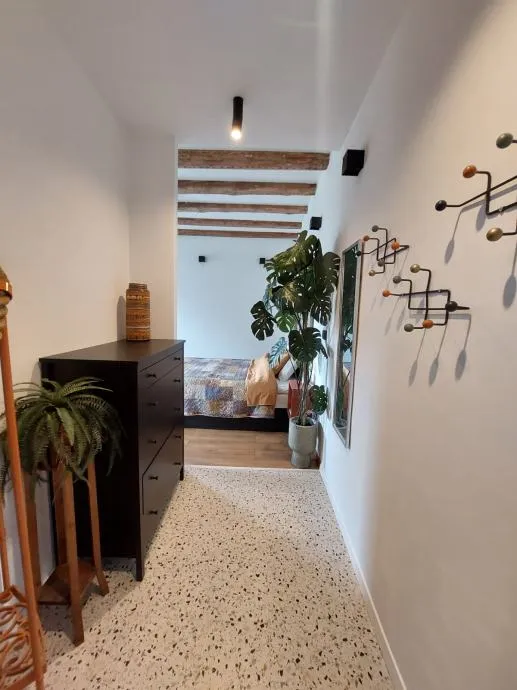 kamena kuća s dvorom i dva apartmana: kaštel štafilić, 120.00 m2 - slika 6