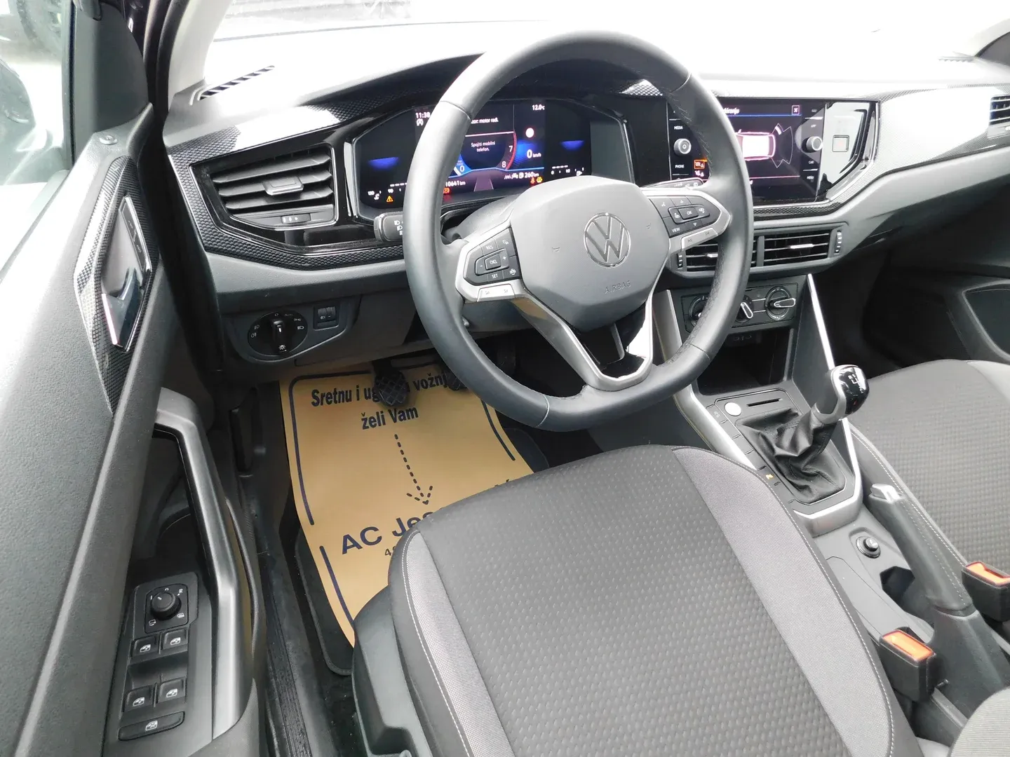 11657 volkswagen taigo 1.0 tsi life plus - slika 9