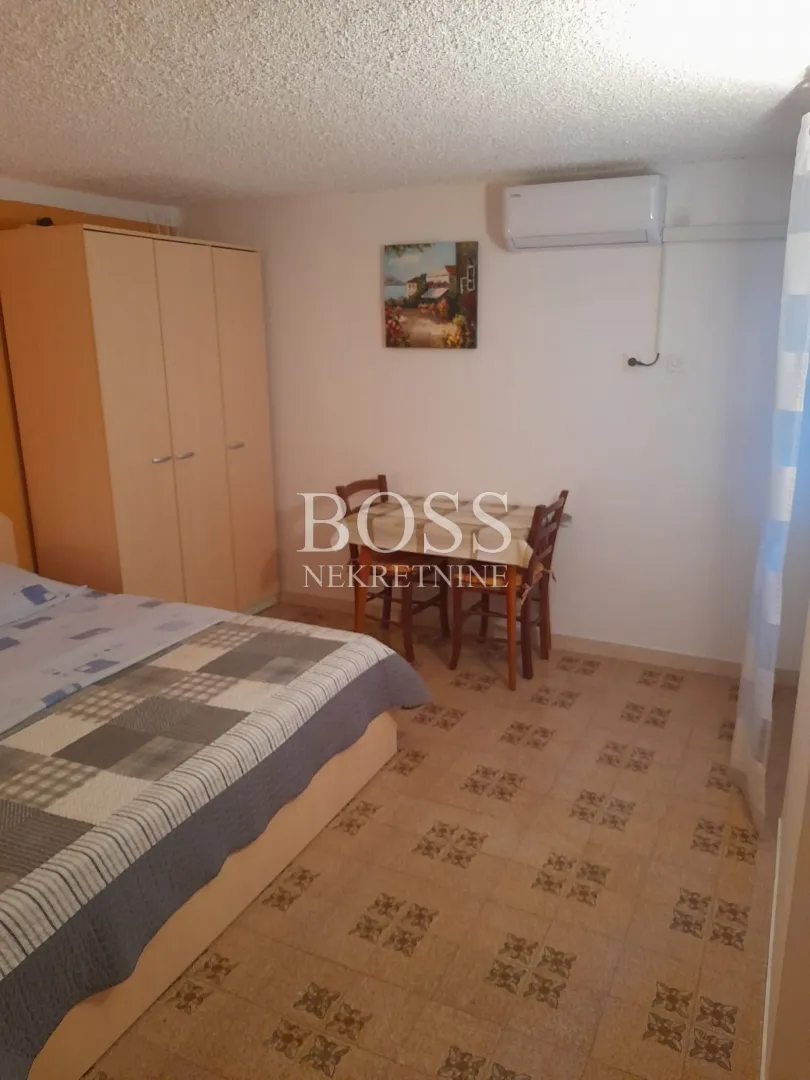 rab, samostojeća kuća 320m2, prilika! - slika 10