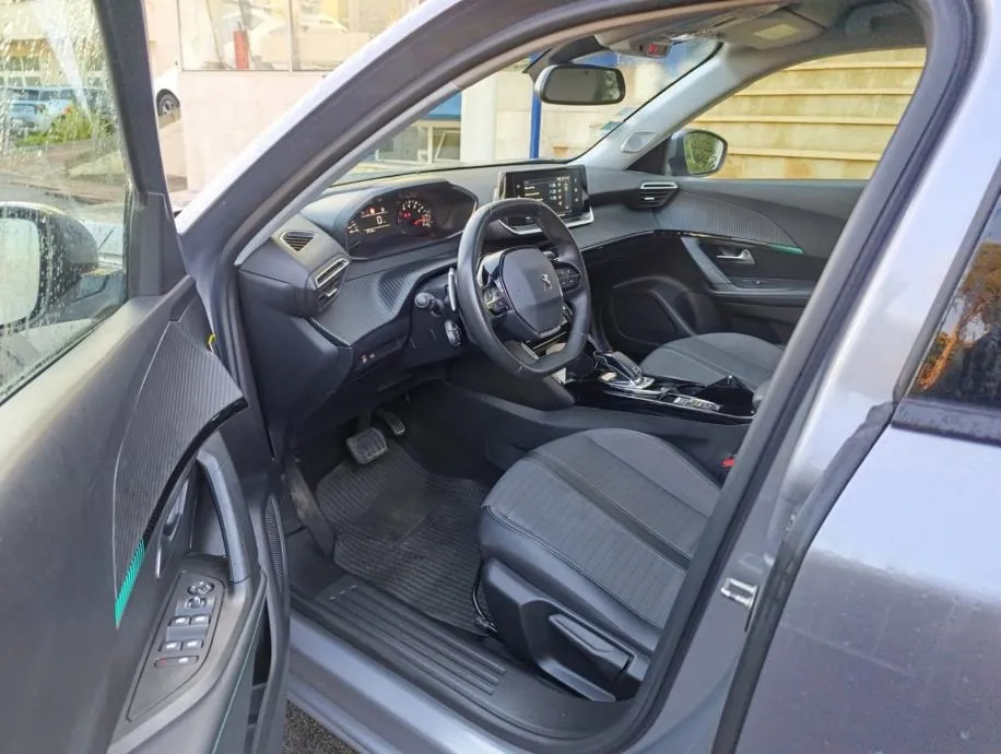 peugeot 2008 1,2 puretech - slika 7