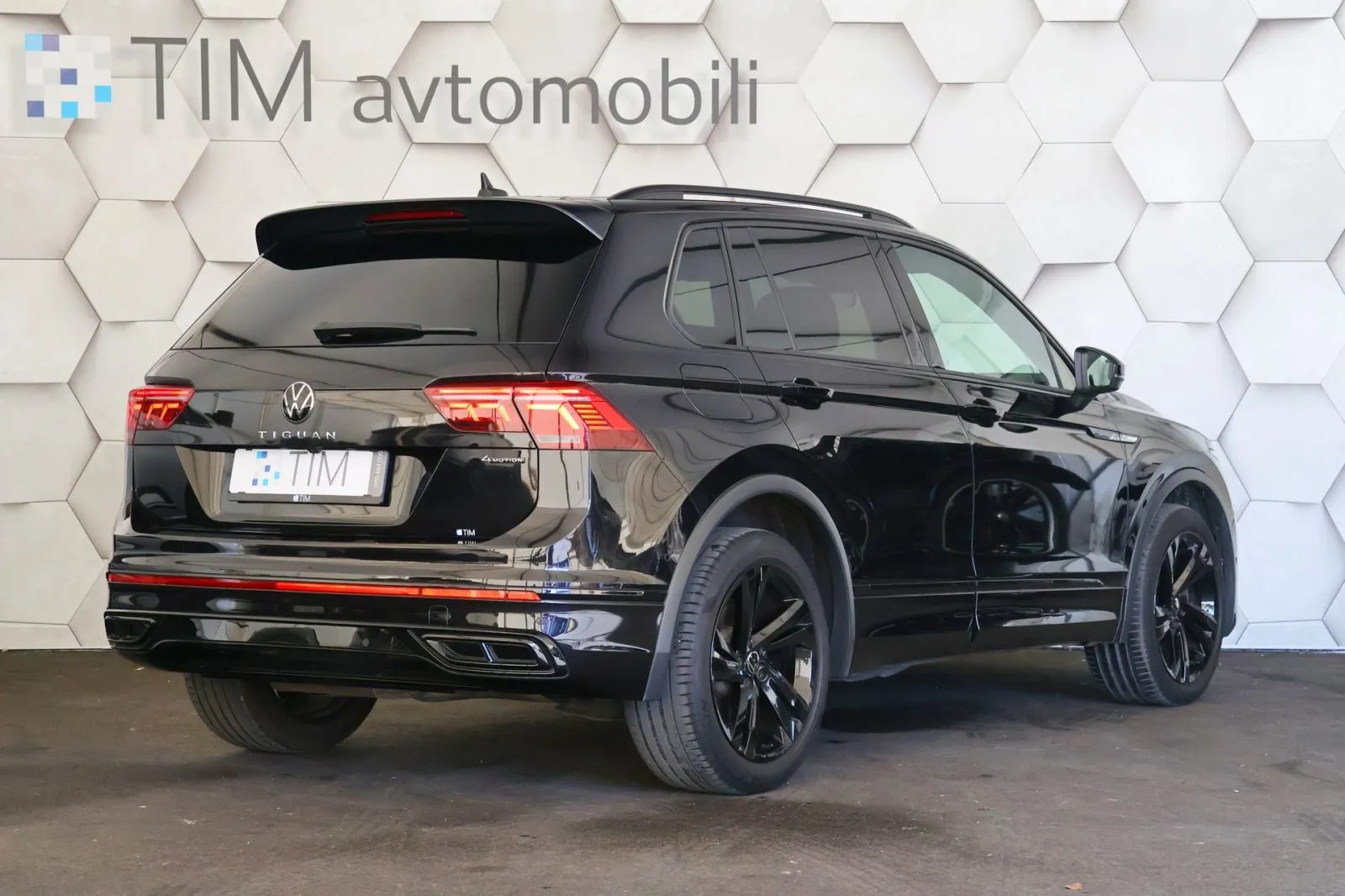 volkswagen tiguan 2.0tdi 4-motion dsg r-line 200km virtual kamera - slika 3