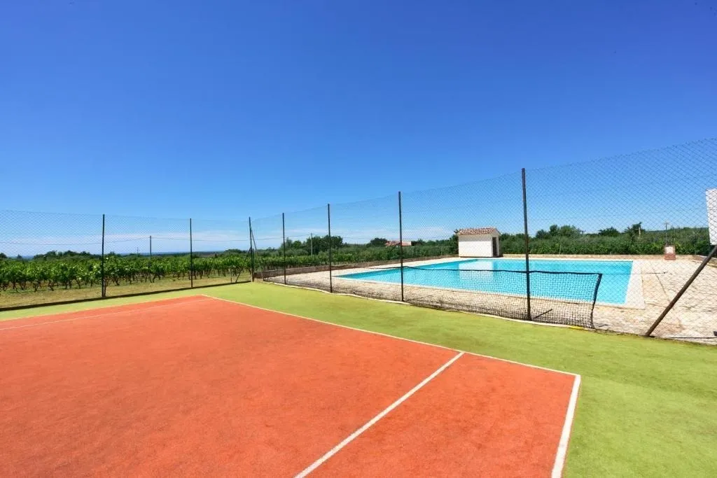 gedići -prekrasan stan na prodaji sa pogledom na more (prodaja) - slika 16
