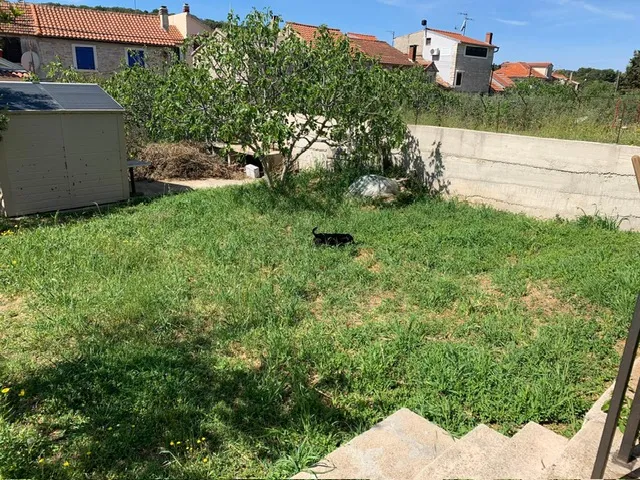 prodaja kuće i građevinskog zemljišta - slika 13