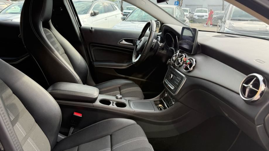 mercedes-benz gla 200 automatik 115kw - slika 16