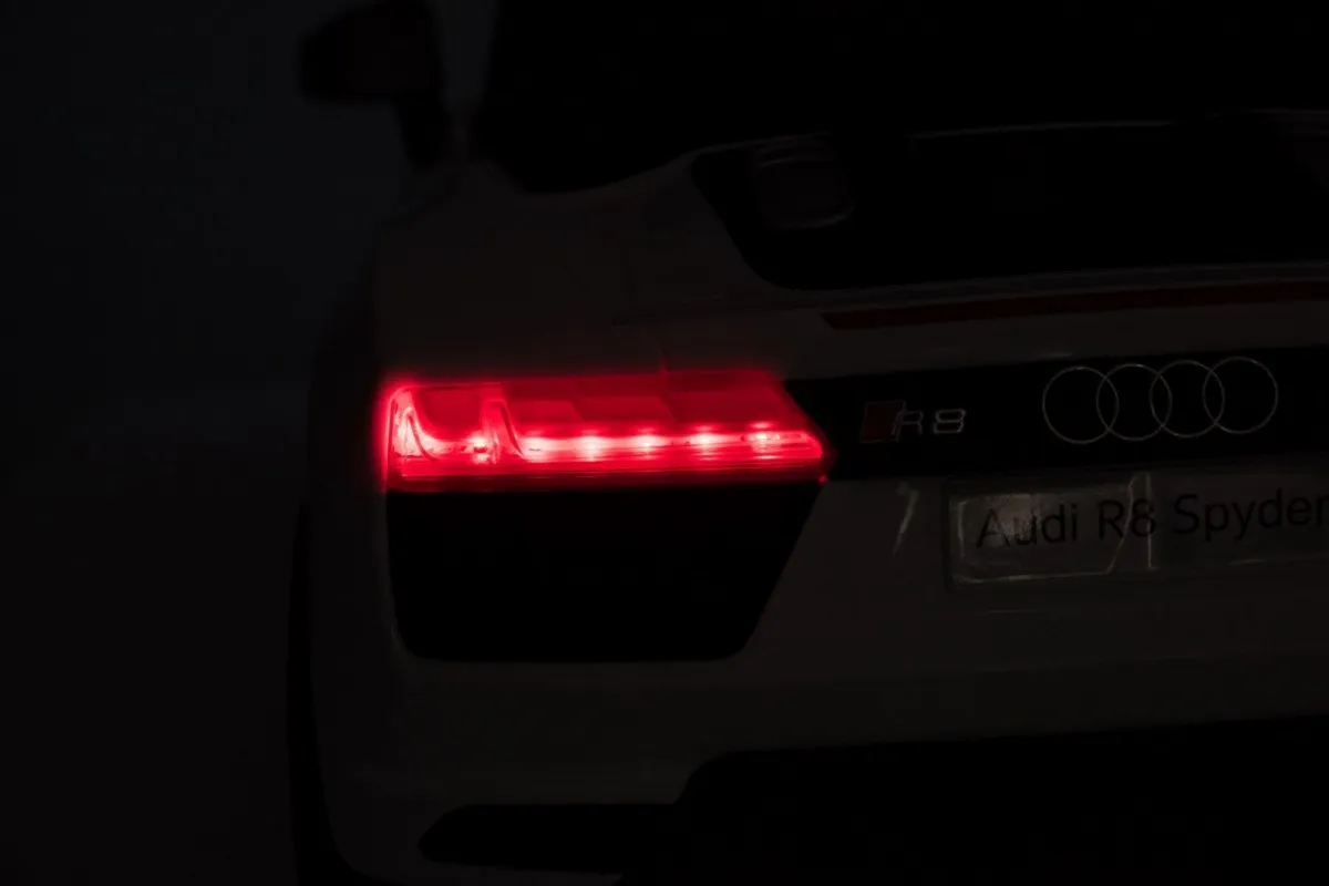 licencirani auto na akumulator audi r8 - bijeli - slika 12