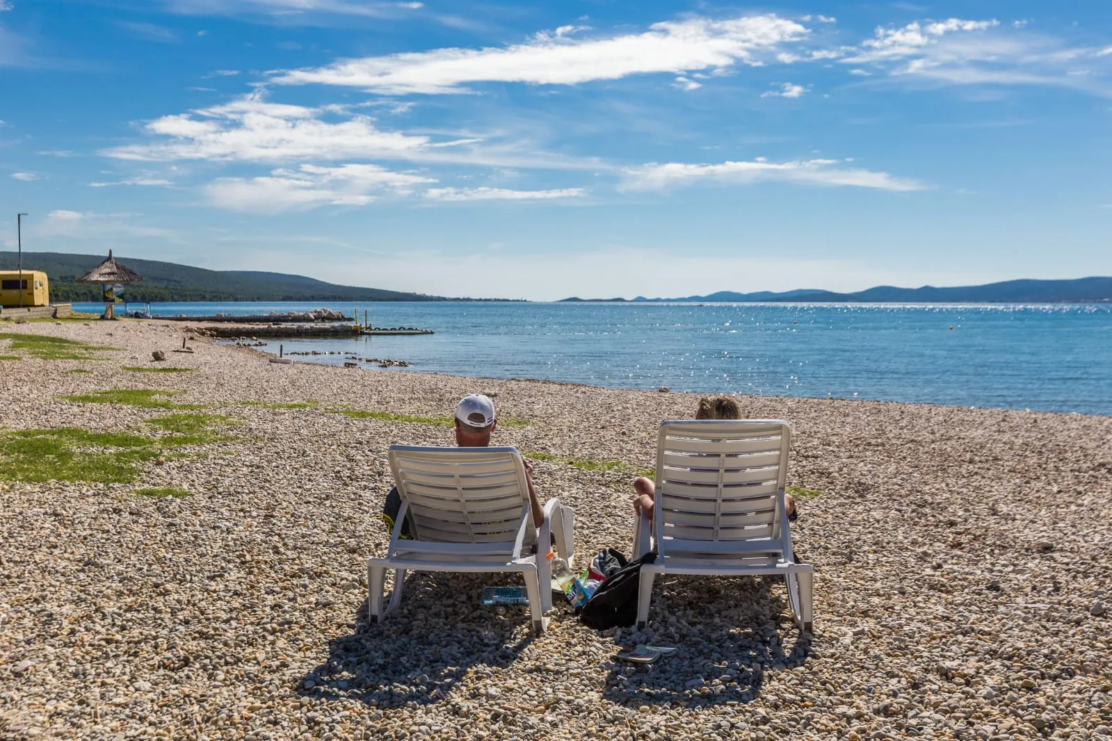 app 4+1, od 49 e, 100 m od betonske i šljunčane plaže, veliki balkon - slika 30