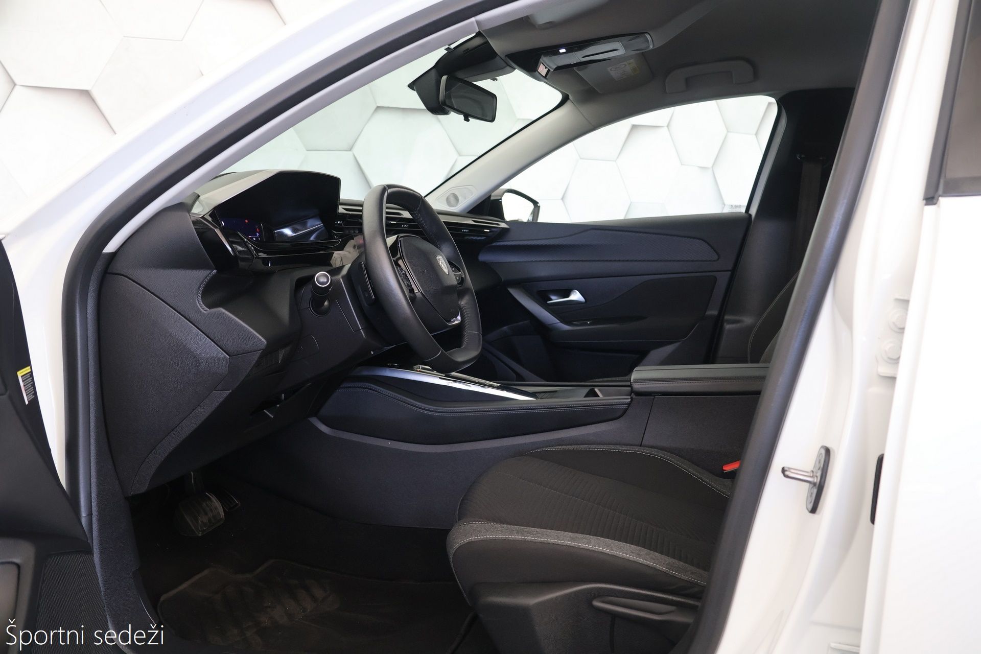 peugeot 308 sw 1.5bluehdi at8 130km full led virtual cockpit - slika 9