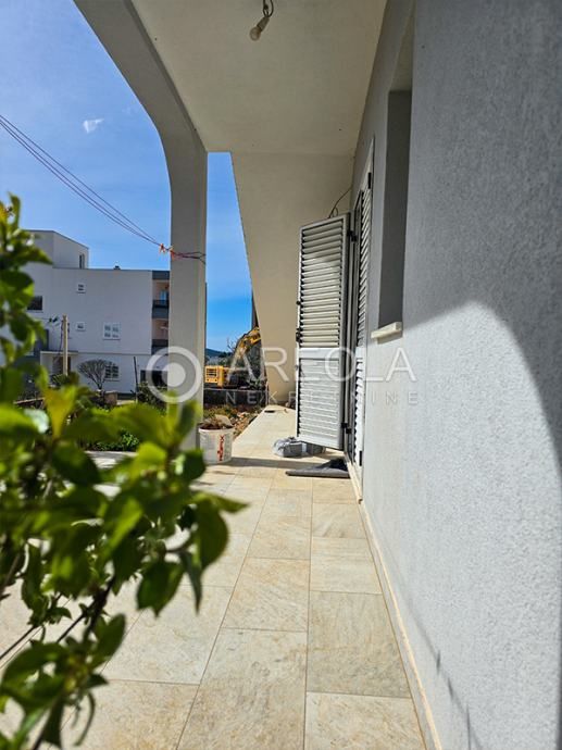 vodice - kuća s okućnicom! (prodaja) - slika 17