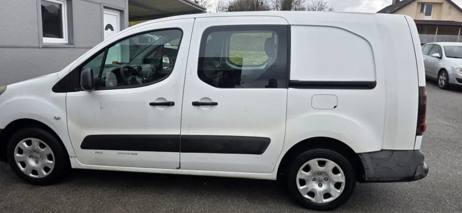 peugeot partner 1,6 hdi;90ks,uredno servisiran;klima, 2013 god. - slika 3