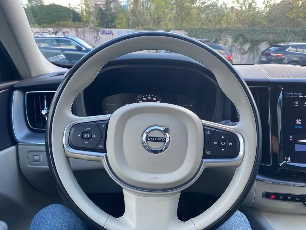 volvo xc60 d4 business automatik, navi, led, 4x garancija! - slika 20