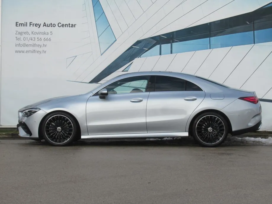 mercedes-benz cla 200 d amg line - slika 2