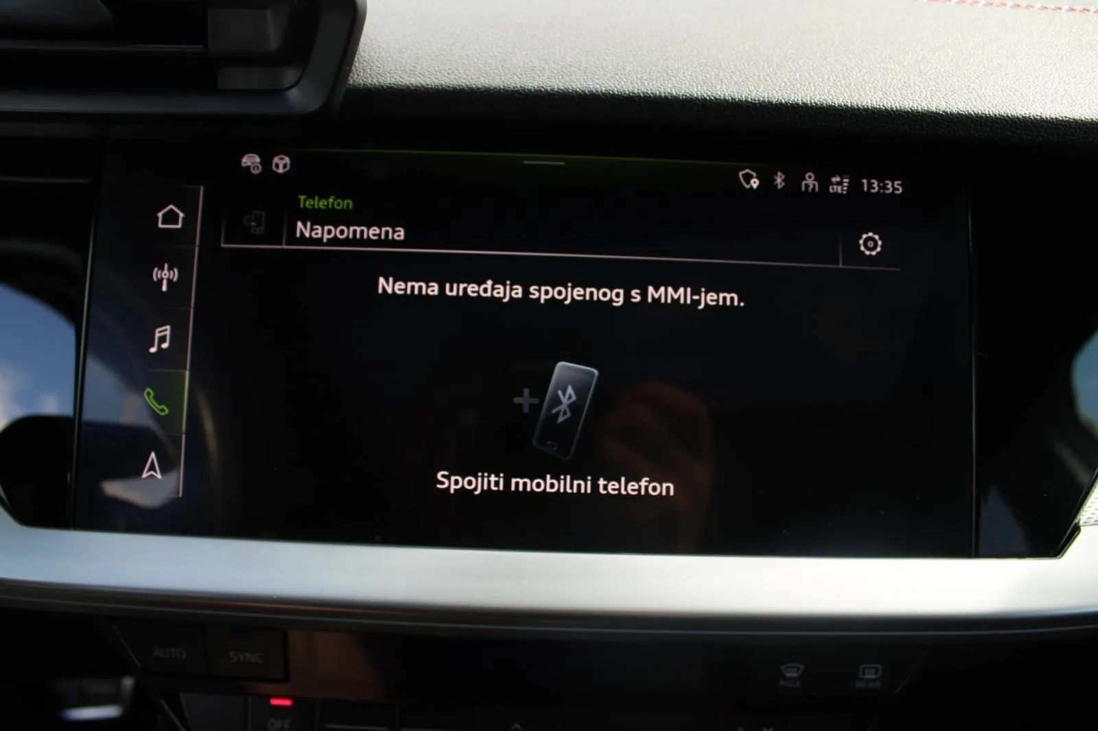audi a3 35 tfsi s-tronic s-line *panorama, led, navigacija* - slika 21