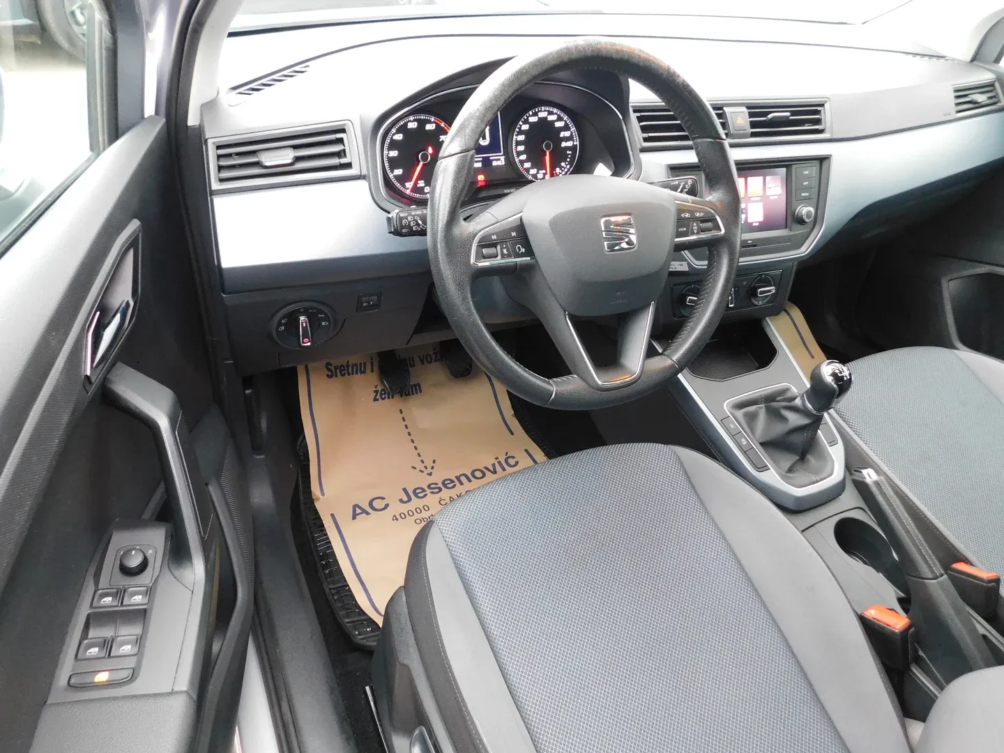 12606 seat arona 1.0 tsi 70kw style plus - slika 9