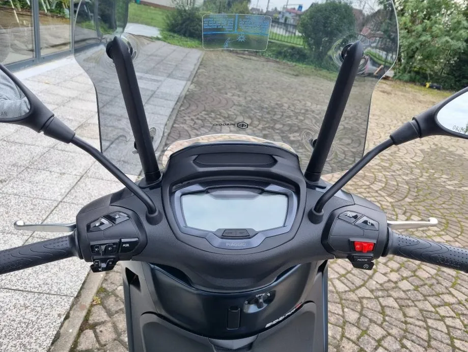 piaggio beverly 300 s hpe abs tcs, a2 kategorija, s garancijom, 2022 - slika 16