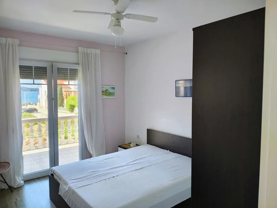 sukošan, prekrasna kuća(240m2) na velikoj okućnici, 100 metara do mora - slika 17