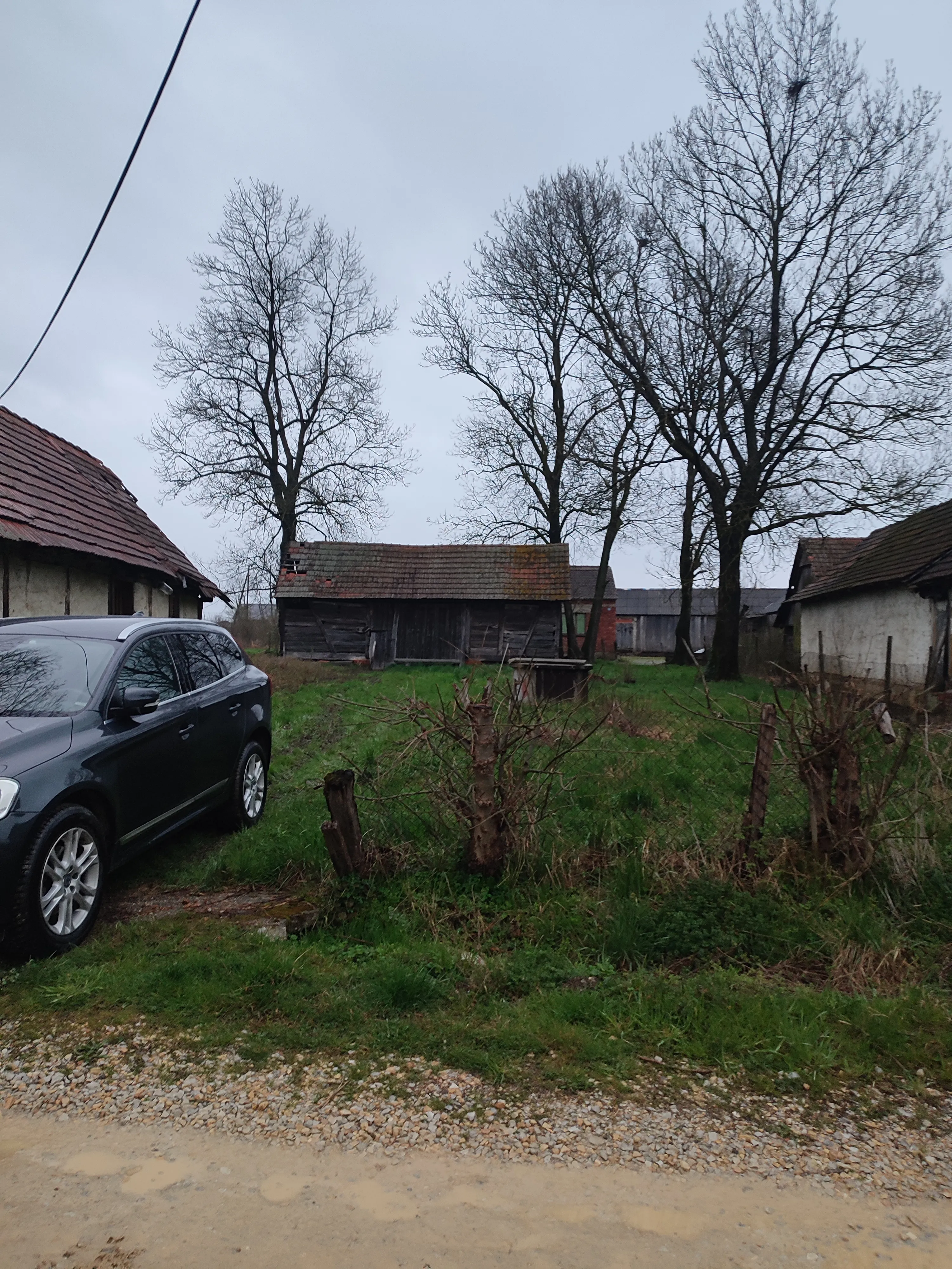 gradevinsko zemljiste 755m2 sa starom kucom - slika 12