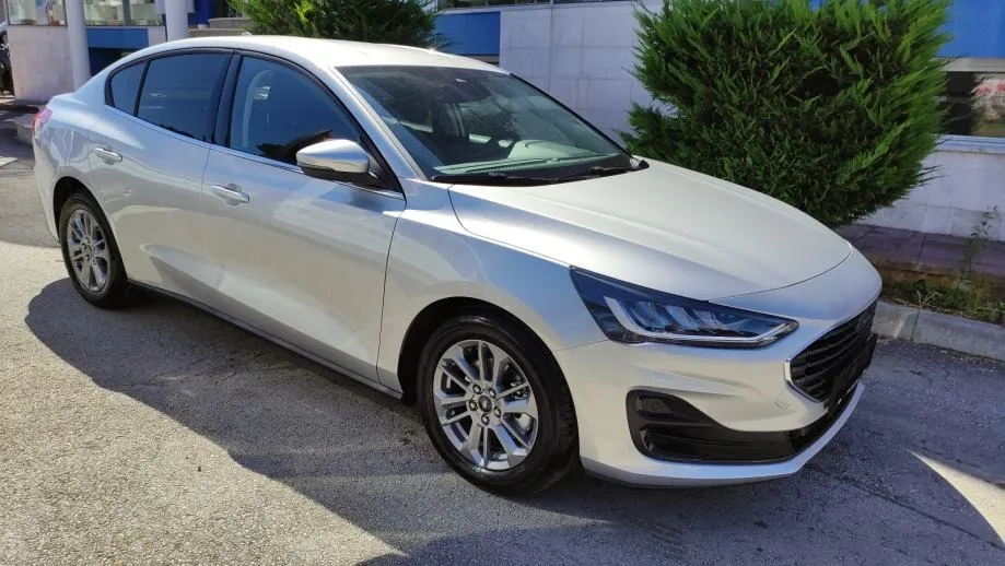 ford focus titanium 1.5 ecoblue automatik - slika 4