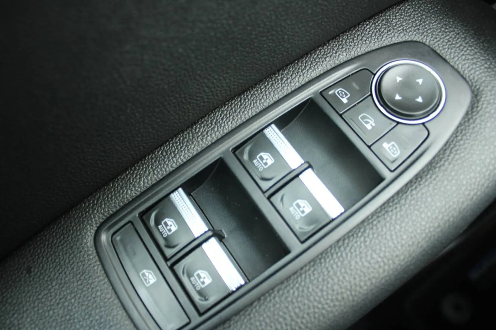 renault captur 1.6 e-tech intens automatik *led, navigacija* - slika 13