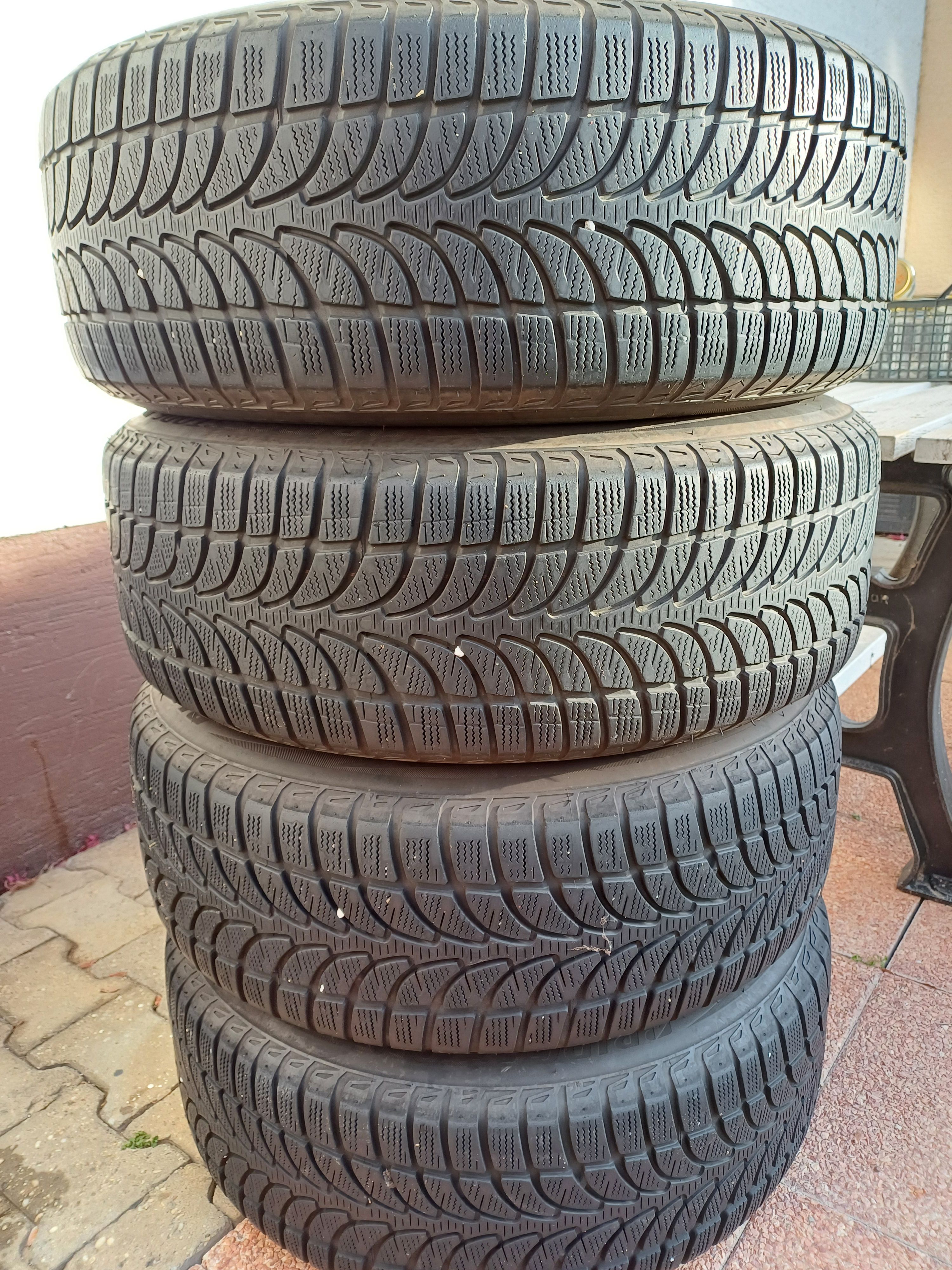 gume 235/60/18 bridgeston zimske za suv vozila - slika 6