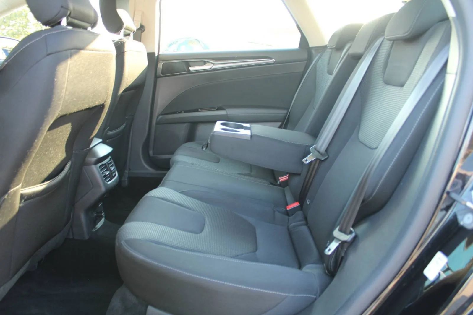 ford mondeo karavan 2.0 tdci automatik titanium - slika 11