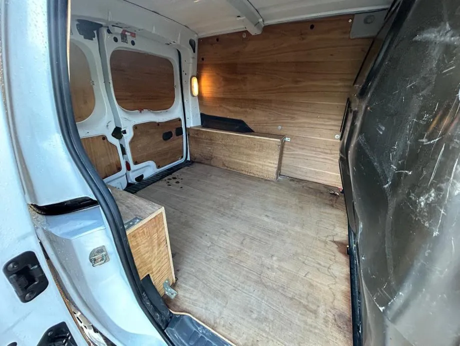 renault kangoo 1.5 dci - 145.000 km - 2019 - servis gratis!! - slika 10