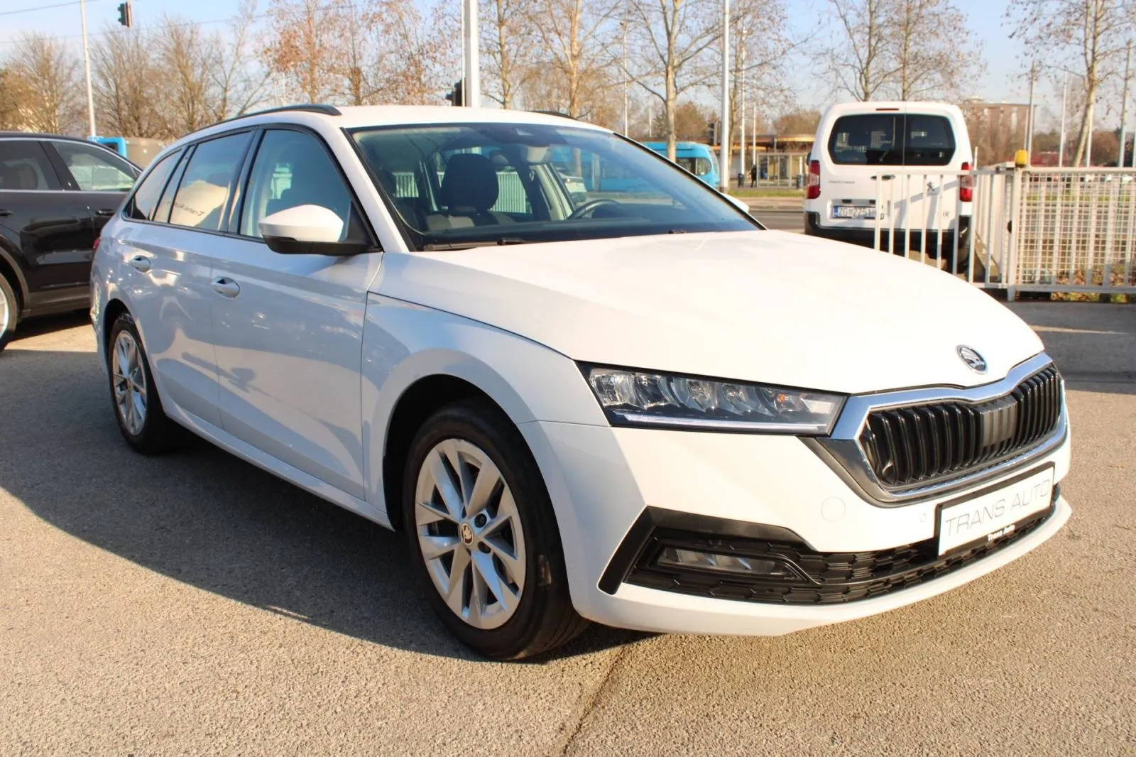škoda octavia combi 2.0 tdi dsg *led, navigacija* - slika 3