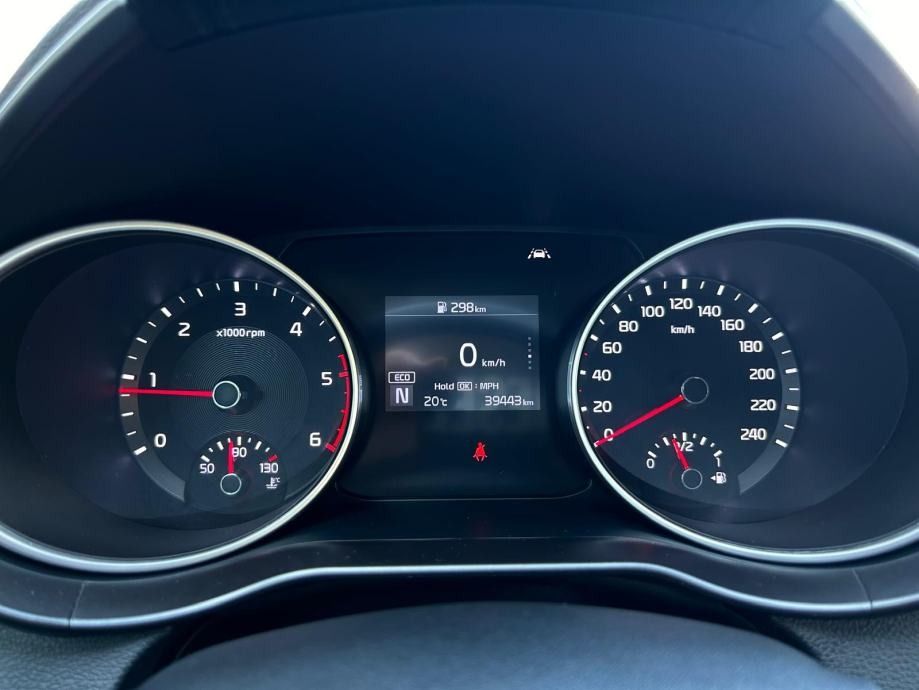 kia ceed 1.6 crdi - 2021 - 39.000km - 1. vlasnik - reg 1 god ! - slika 19