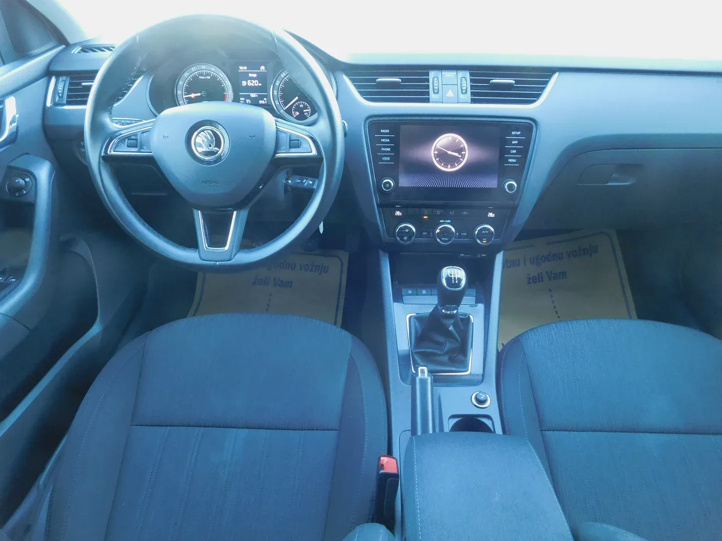 06021 škoda octavia combi style 1.6 tdi - slika 9