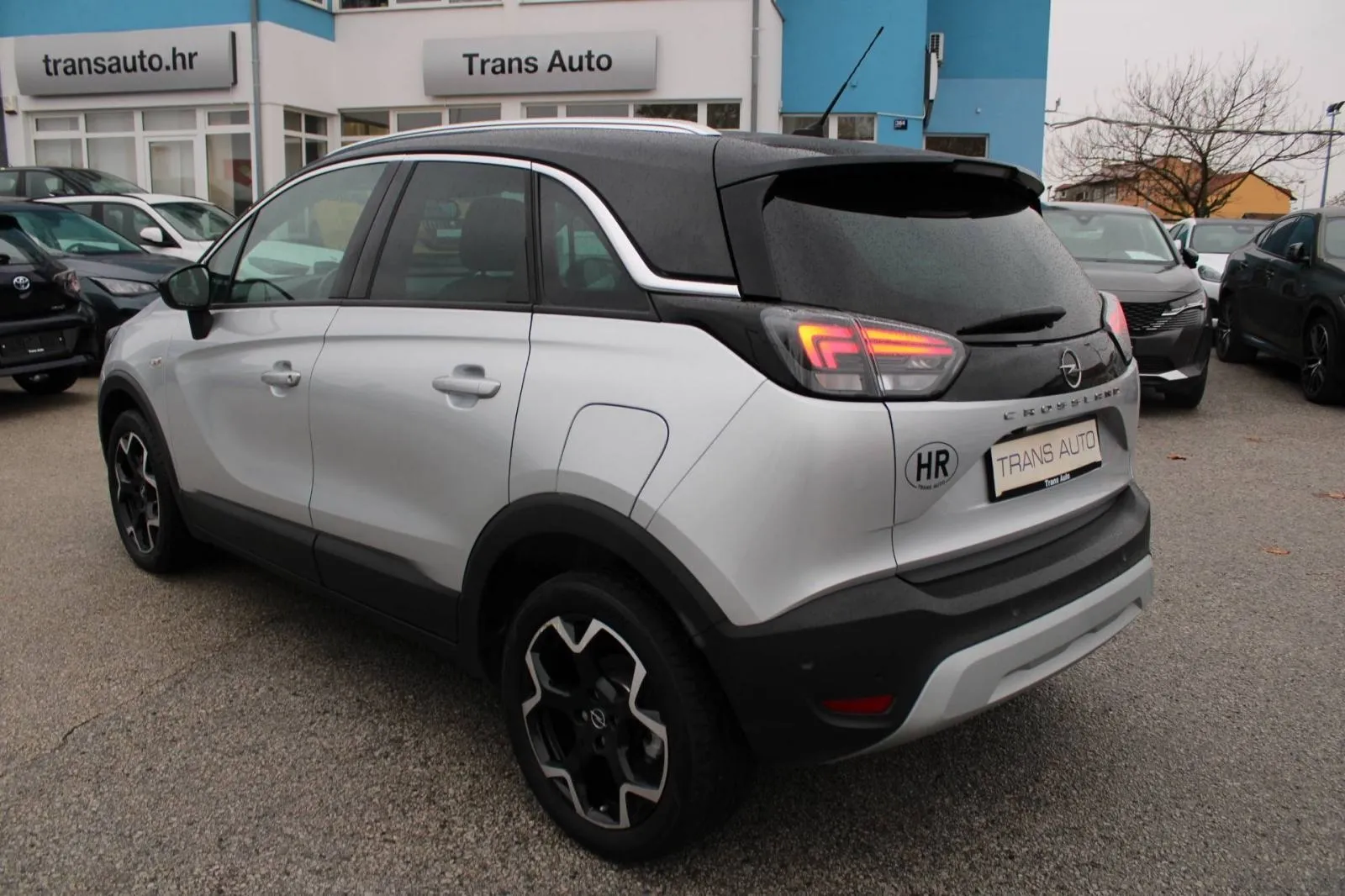 opel crossland 1.2 turbo ultimate *led, navigacija, kamera* - slika 7