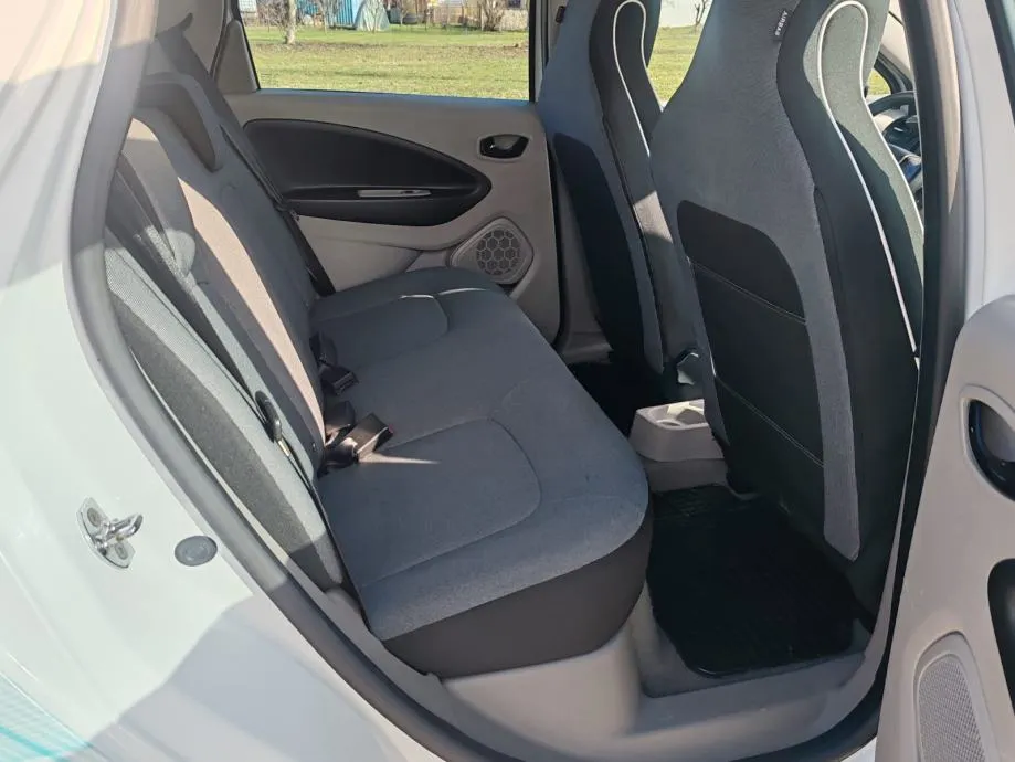 renault zoe automatik,električni,186000km, 2014 god,kartice do 36 rata - slika 9