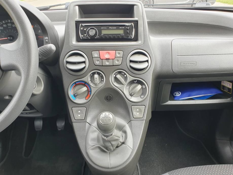 fiat panda 1,2, 2009 god, 133000 km, kartice - slika 10