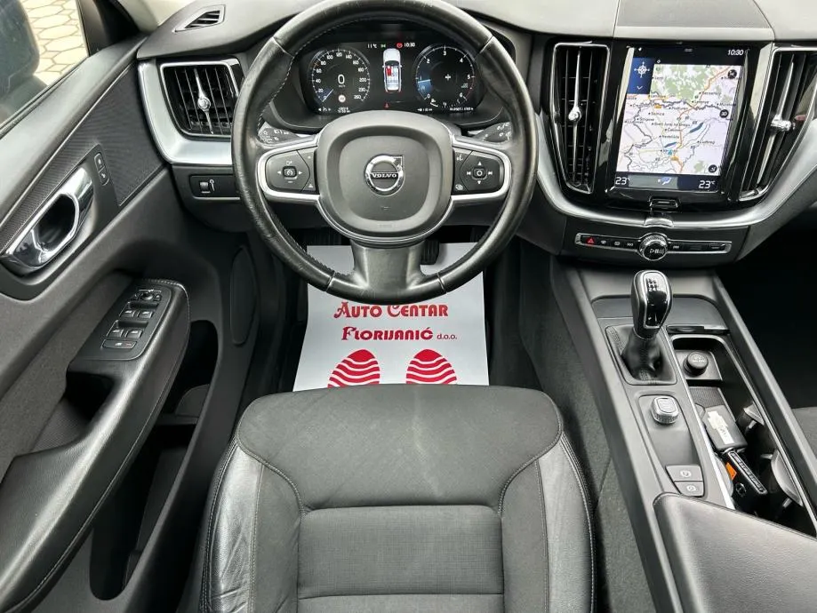 volvo xc60 2.0 d3 2018.,servisna, navi, kamera, park senz, alu 18.... - slika 8