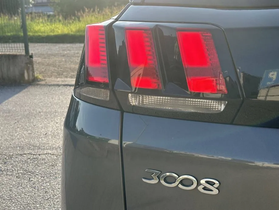 peugeot 3008 1,2 130 ks * gt line * panorama * jamstvo 24 mjeseca! - slika 26