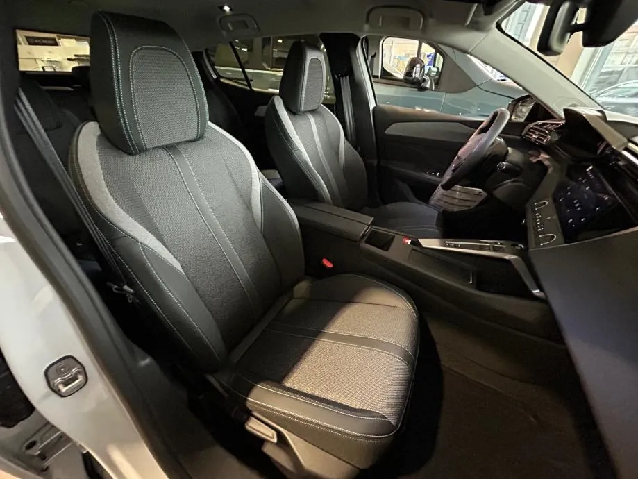 peugeot 408 allure hybrid 145 e-dcs6 - gratis registracija! - slika 8