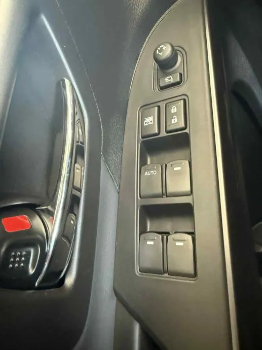s-cross 1,4 hyb automatik glx elegance 2wd - dostupno odmah!!! - slika 13