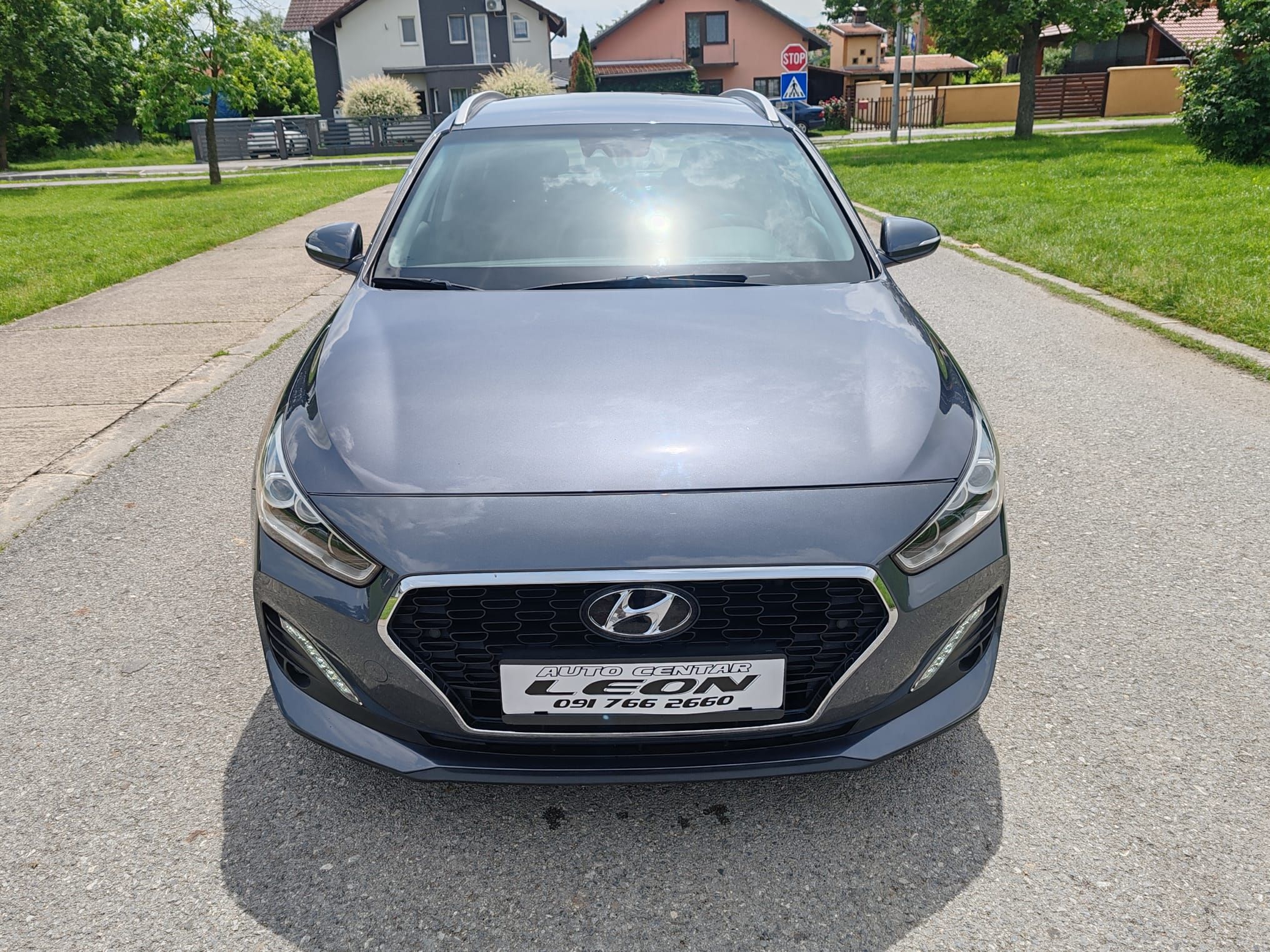 hyundai i30 1.6 crdi automatik, 67000 km . 2018 g - slika 2