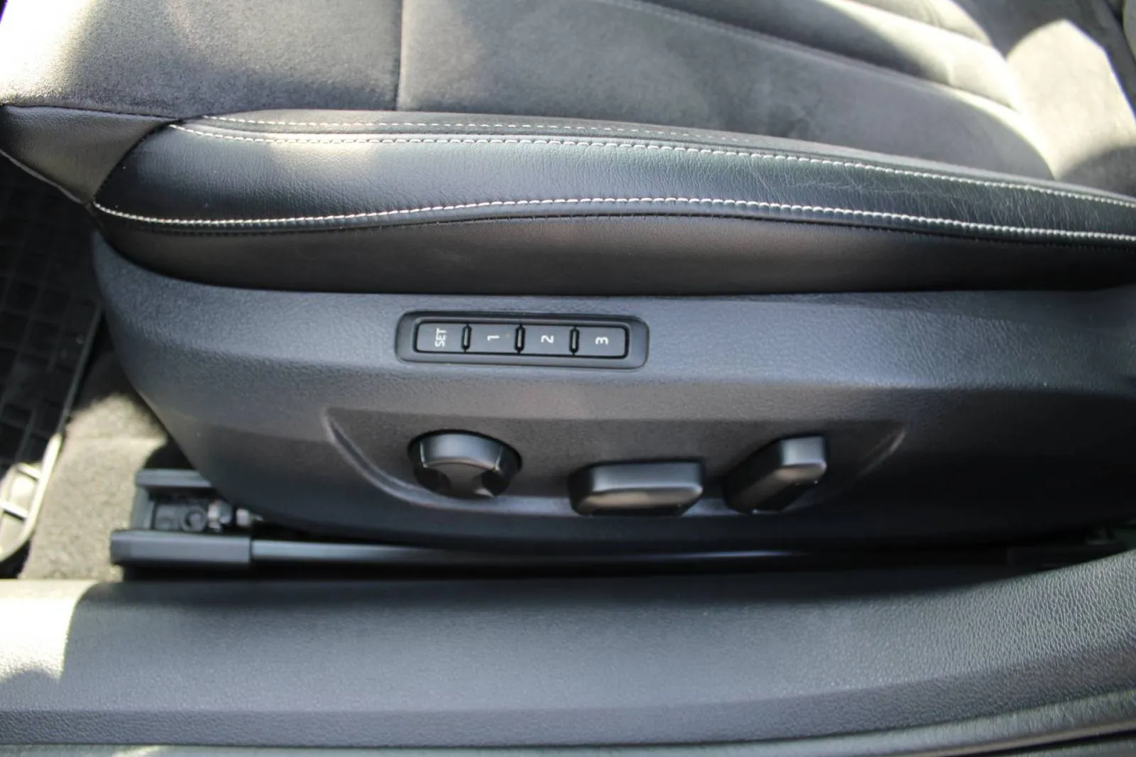 škoda superb 2.0 tdi dsg 4x4 200ks - slika 12
