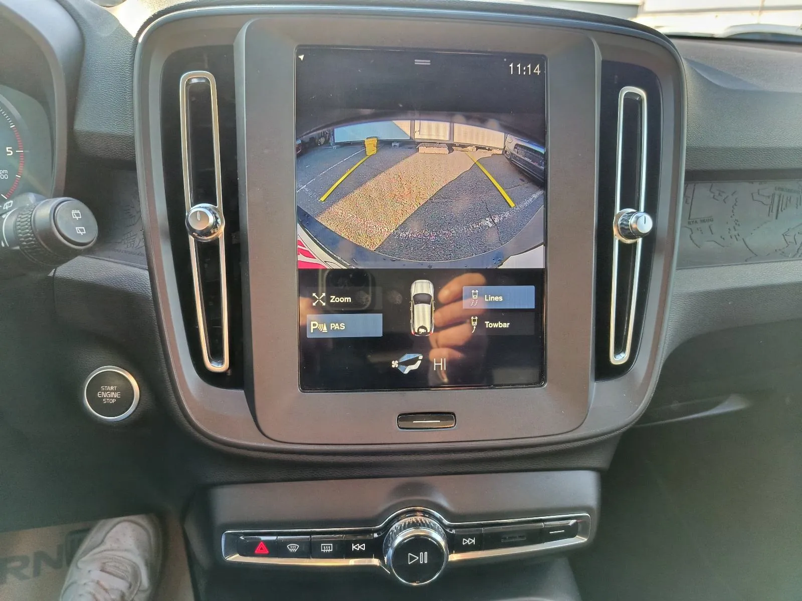 volvo xc40 d3 ,jamstvo do 2 godine,vozilo u sustavu pdv-a - slika 9
